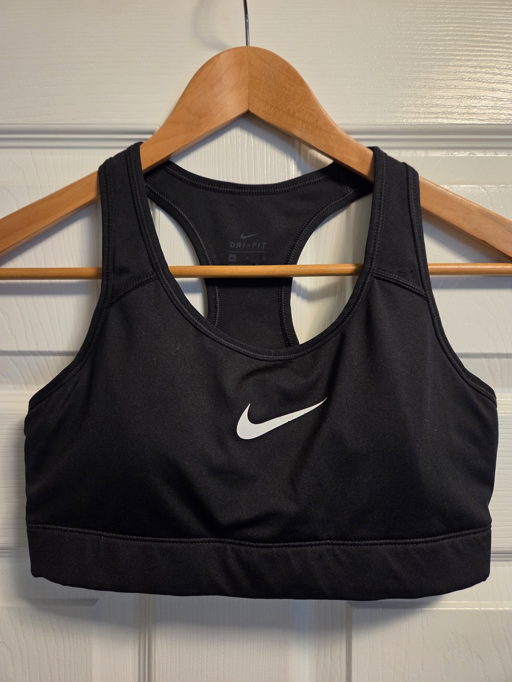 Nike Victory Black Padded Medium-Impact Sports Bra Size M